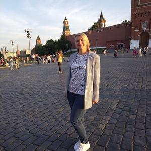 Девушки в Ульяновске: Виктория, 41 - ищет парня из Ульяновска
