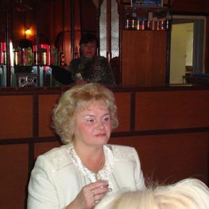 Елена, 64 года, Москва
