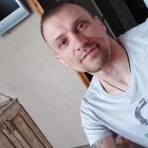 Парни в Гатчине: Александр, 36 - ищет девушку из Гатчины