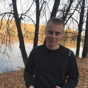 Илья, 25 лет, Рязань