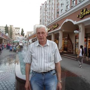 Юрий, 67 лет, Самара