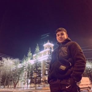 Парни в Екатеринбурге: Александр, 22 - ищет девушку из Екатеринбурга