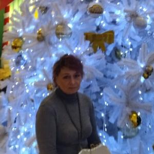 Девушки в Тольятти: Елена, 65 - ищет парня из Тольятти