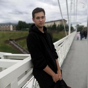 Алексей, 23 года, Тюмень