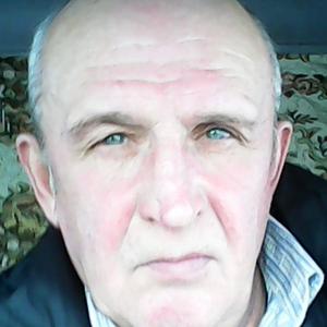 Парни в Новокубанске: Юрий Иванов, 63 - ищет девушку из Новокубанска