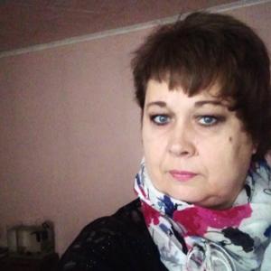 Девушки в Саратове: Ирина, 58 - ищет парня из Саратова