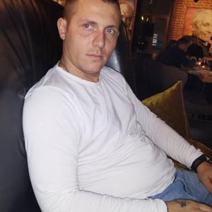 Парни в Саратове: Илья, 32 - ищет девушку из Саратова