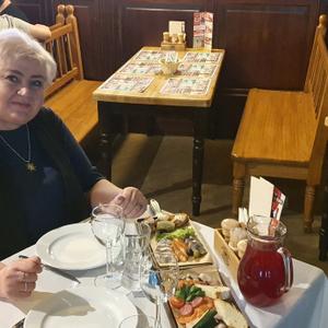 Девушки в Казани (Татарстан): Марина, 61 - ищет парня из Казани (Татарстан)