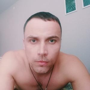 Сергей, 37 лет, Бургова