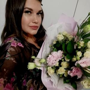 Девушки в Екатеринбурге: Вика, 27 - ищет парня из Екатеринбурга