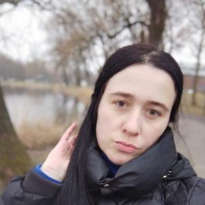Девушки в Калининграде: Эльнара, 35 - ищет парня из Калининграда