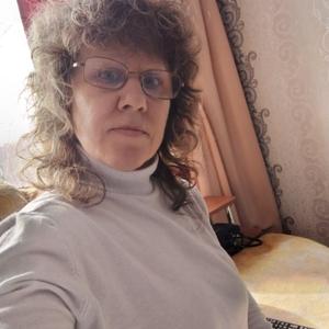 Девушки в Серове (Свердловская обл.): Елена, 53 - ищет парня из Серова (Свердловская обл.)