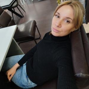 Девушки в Тольятти: Ирина, 38 - ищет парня из Тольятти