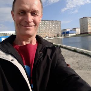 Александр, 47 лет, Норильск