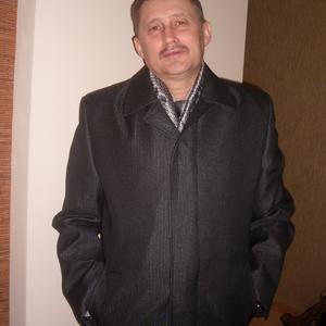 Евгений, 67 лет, Благовещенск