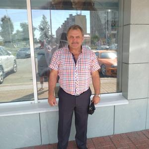 Анатолий, 66 лет, Сургут