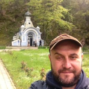 Парни в Новокубанске: Иван, 42 - ищет девушку из Новокубанска