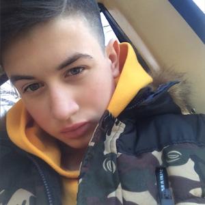 Александр, 22 года, Якутск