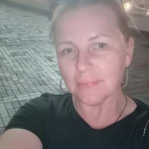 Девушки в Пугачеве: Александра, 42 - ищет парня из Пугачева