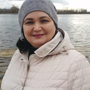 Девушки в Волжске: Анна Иванова, 53 - ищет парня из Волжска