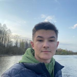 Парни в Химках: Кирилл, 18 - ищет девушку из Химок