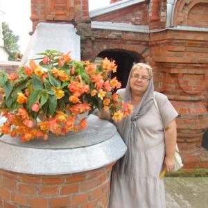 Ольга, 63 года, Саратов