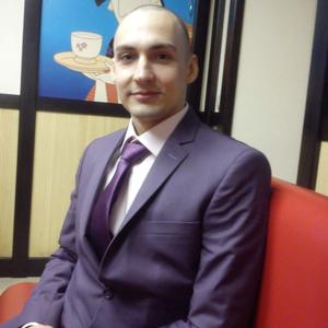 Антон, 33 года, Магадан