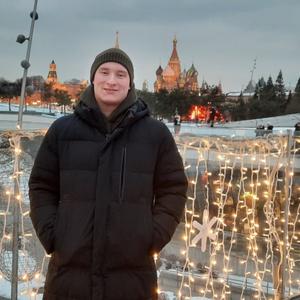 Парни в Вышний Волочке: Станислав, 24 - ищет девушку из Вышний Волочка