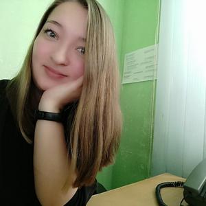 Девушки в Кемерово: Марина, 27 - ищет парня из Кемерово