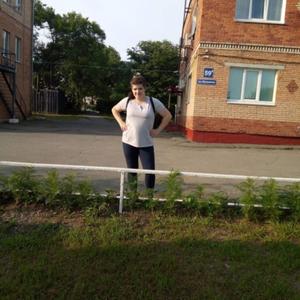Девушки в Владивостоке: Карина, 27 - ищет парня из Владивостока