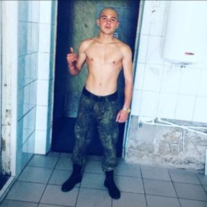 Руслан, 24 года, Красноармейск