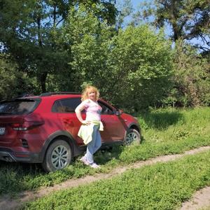 Девушки в Донецке: Лилия, 45 - ищет парня из Донецка