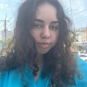Девушки в Владивостоке: Ирина, 25 - ищет парня из Владивостока