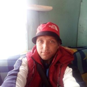 Парни в Южно-Сахалинске: Юрий Серебренников, 37 - ищет девушку из Южно-Сахалинска