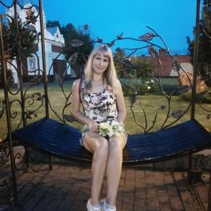 Девушки в Ижевске: Оля, 41 - ищет парня из Ижевска
