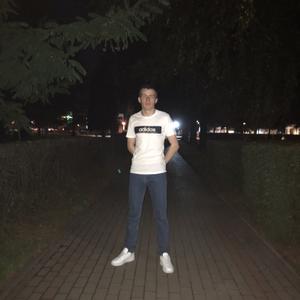 Антон, 23 года, Калининград