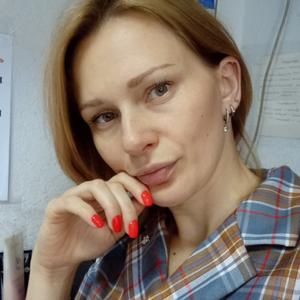 Девушки в Екатеринбурге: Натали, 37 - ищет парня из Екатеринбурга