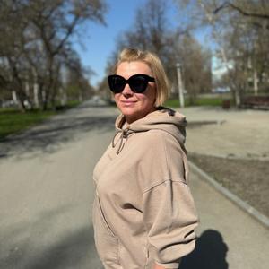 Девушки в Екатеринбурге: Наталья, 54 - ищет парня из Екатеринбурга