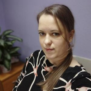 Девушки в Надыме: Алёна Соловьева, 35 - ищет парня из Надыма