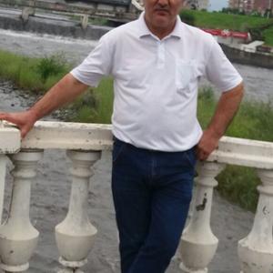 Парни в Ставрополе: Амир, 58 - ищет девушку из Ставрополя