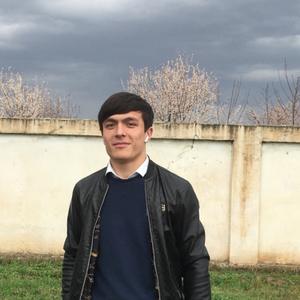Парни в Нижневартовске: Azizbek, 22 - ищет девушку из Нижневартовска