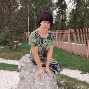 Девушки в Ангарске: Ксения, 30 - ищет парня из Ангарска