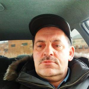 Парни в Челябинске: Олег, 61 - ищет девушку из Челябинска