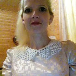 Девушки в Протвино: Елена Луканина, 43 - ищет парня из Протвино