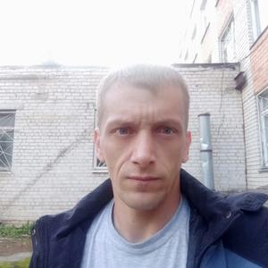 Сергей, 38 лет, Псков