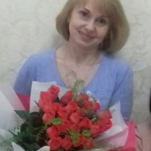 Девушки в Омске: Таня, 55 - ищет парня из Омска