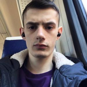 Олег, 22 года, Москва