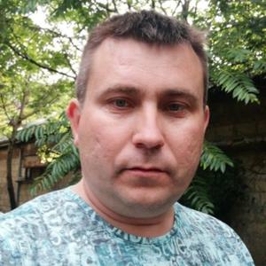 Парни в Гатчине: Сергей, 41 - ищет девушку из Гатчины
