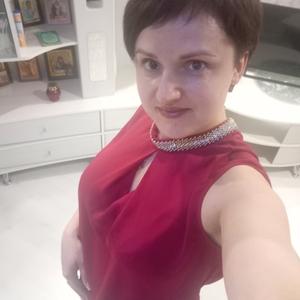 Девушки в Молодечно: Инна, 36 - ищет парня из Молодечно