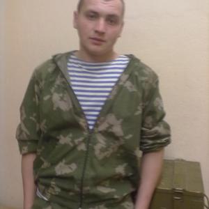 Виктор, 32 года, Белово